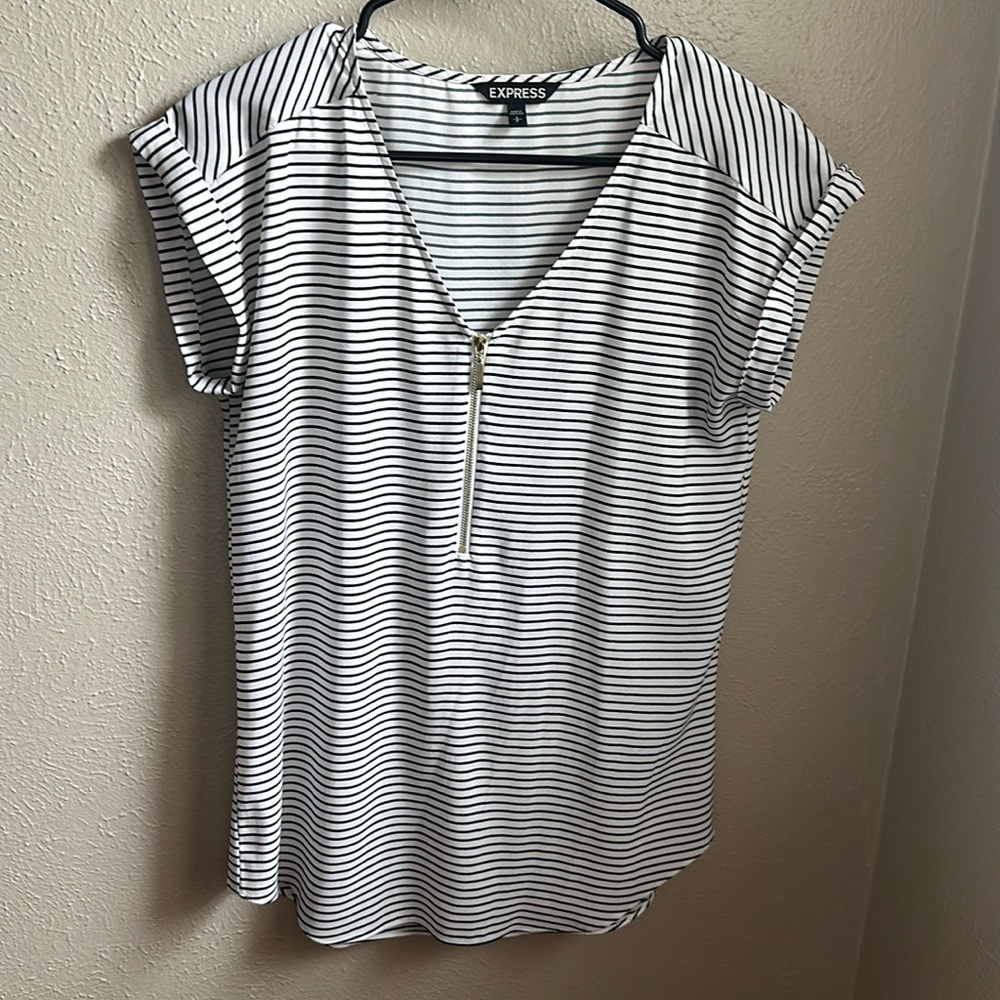 Short sleeves Women’s blouse